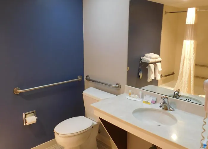 Days By Wyndham - West Acres 2* Fargo