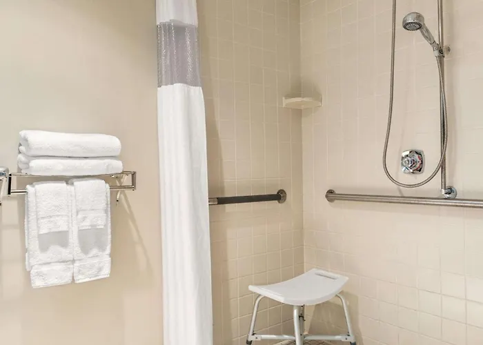 Days By Wyndham - West Acres Hotel 2*