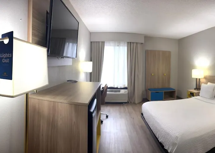 Days By Wyndham - West Acres Hotel 2*