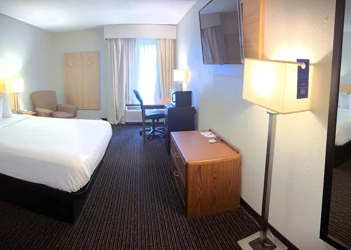 Hotel Days By Wyndham - West Acres