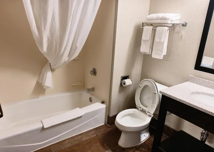 Days By Wyndham - West Acres Hotel Fargo