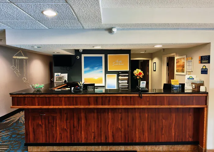 Days By Wyndham - West Acres Hotel 2*