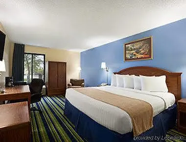 Hotel Days By Wyndham - West Acres 2*