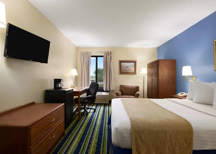Hotel Days By Wyndham - West Acres